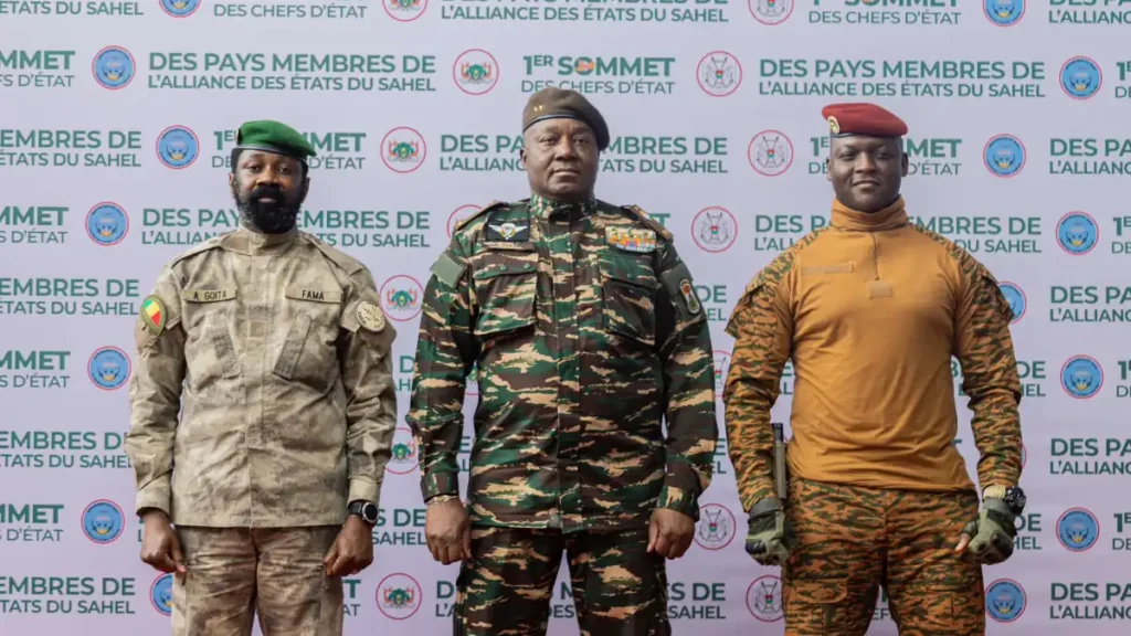 Les dirigeants des États membres de l’Alliance des États du Sahel (AES) réunis lors du 1er sommet à Niamey.