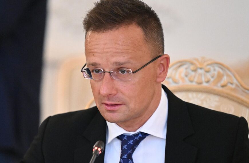Hongrie – Péter Szijjártó évoque la sécurité énergétique après les attaques contre l’oléoduc Droujba.