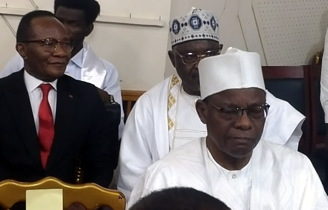 Maurice Kamto au Conseil constitutionnel lors de l’examen de sa candidature