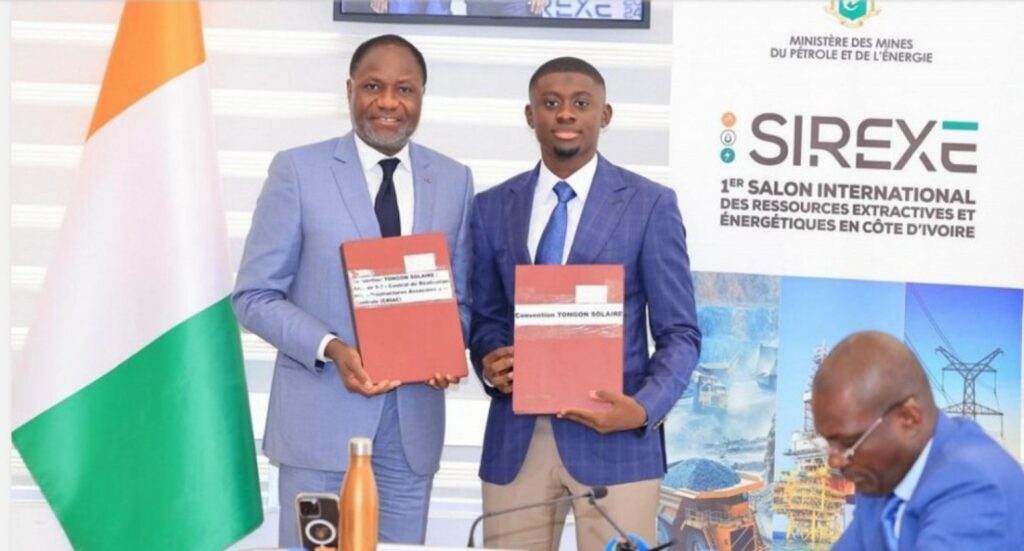 Signature de conventions pour la construction de centrales solaires en Côte d’Ivoire, en présence du ministre Mamadou Sangafowa-Coulibaly.