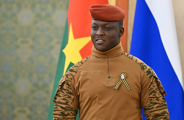 Président du Burkina Faso lors d’une rencontre officielle avec le président russe à Moscou en mai 2025.