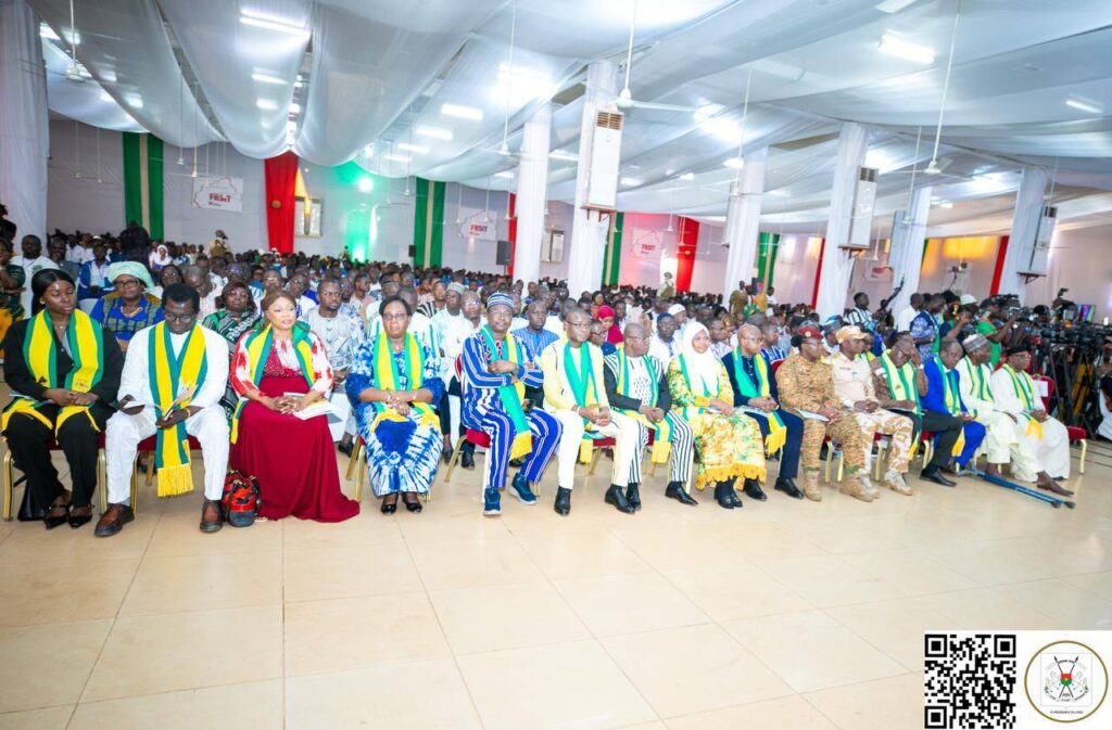 Participants à la cérémonie d’ouverture du 15ᵉ Forum national de la Recherche scientifique et des Innovations technologiques (FRSIT) à Ouagadougou.