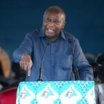 Laurent Gbagbo s’exprimant lors d’un meeting politique à Abidjan.