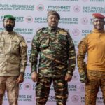 Les dirigeants des États membres de l’Alliance des États du Sahel (AES) posant ensemble lors du premier sommet du Collège des Chefs d’État à Niamey, le 6 juillet 2024.