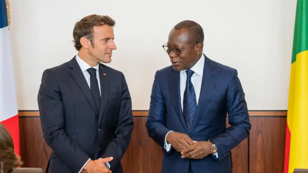 Patrice Talon et Emmanuel Macron lors d’une rencontre officielle à Cotonou.