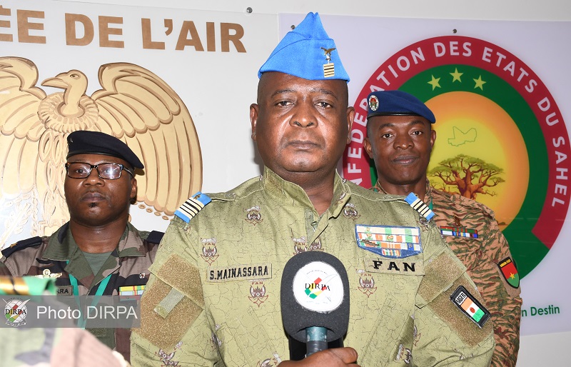 Chefs d’État-major des Armées de l’Air de l’AES reçus par le ministre malien de la Défense.