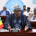 Ministre Abdoulaye Diop du Mali s’adressant au corps diplomatique lors d’une réunion officielle à Bamako.