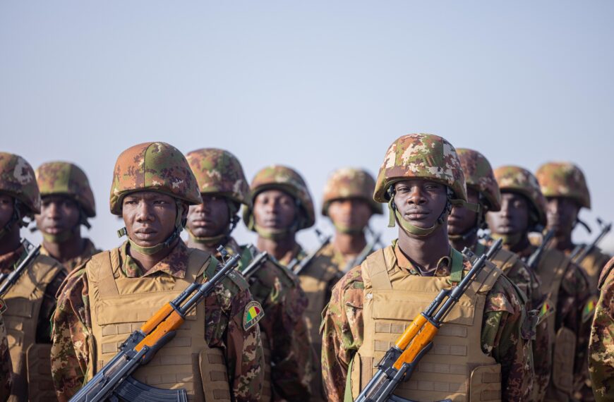 Cérémonie officielle de remise de l’étendard à la Force unifiée de l’AES, présidée par Assimi Goïta au Mali.