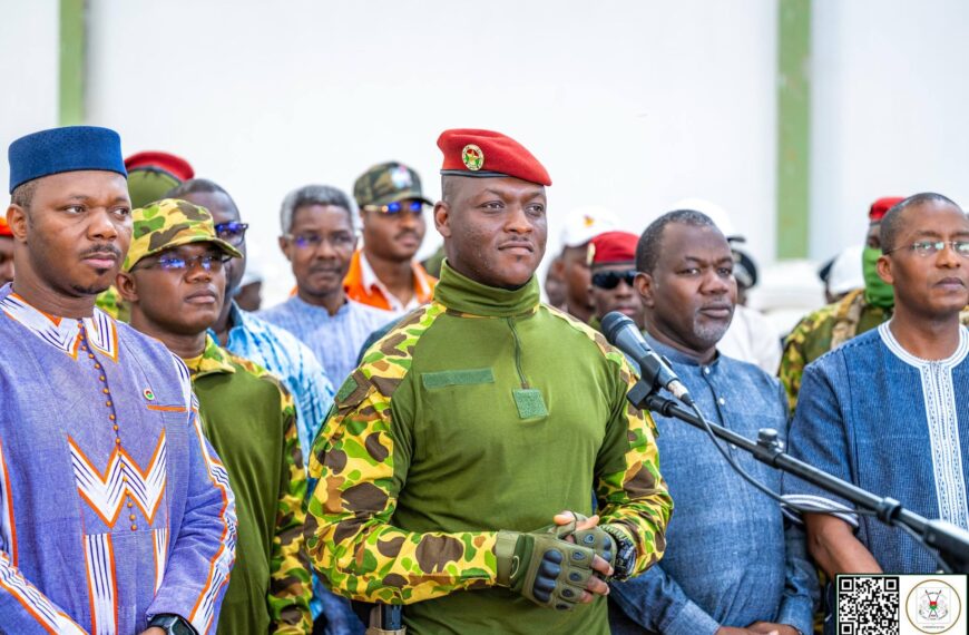Inauguration du complexe agroindustriel Agroserv Industrie par le président du Faso à Bobo-Dioulasso, Burkina Faso.