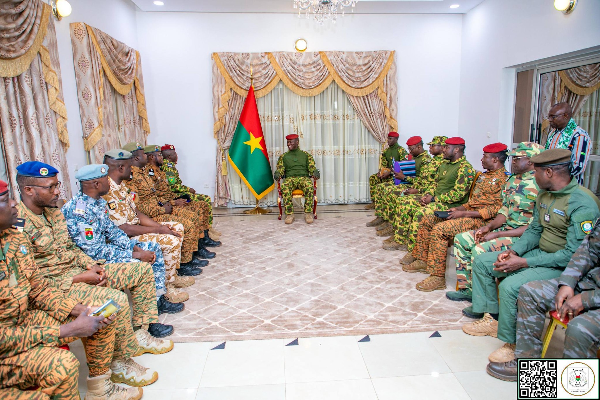 Audience entre le Président du Faso et la hiérarchie des Forces de défense et de sécurité à Bobo-Dioulasso, Burkina Faso.