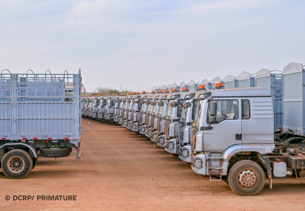 Burkina Faso — Camions de transport humanitaire du CONASUR.