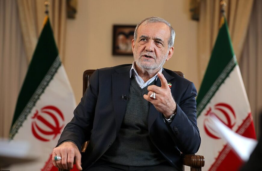 Massoud Pezeshkian, président iranien, sur fond de tensions autour du détroit d’Ormuz